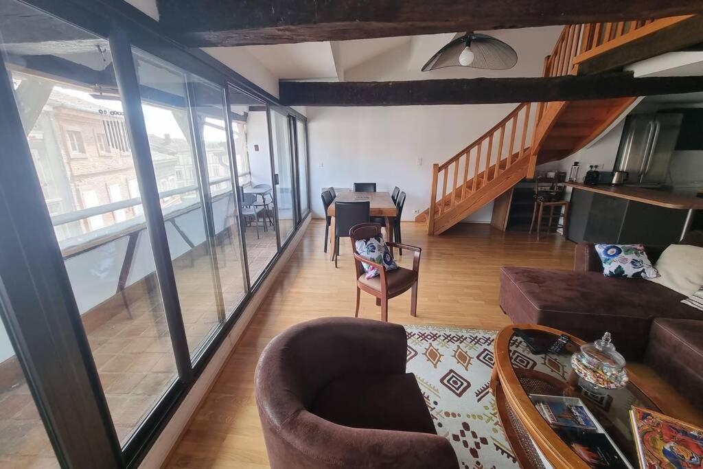 Appartement Exceptionnel 4 Etoiles Hyper Centre Albi 65 M2 Au 4Eme Etage Sans Ascenseur Avec Une Tour Du 12Eme Siecle Zewnętrze zdjęcie