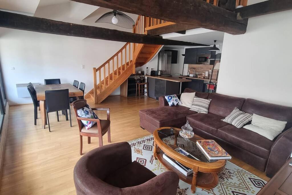 Appartement Exceptionnel 4 Etoiles Hyper Centre Albi 65 M2 Au 4Eme Etage Sans Ascenseur Avec Une Tour Du 12Eme Siecle Zewnętrze zdjęcie